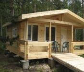 Bau eines Fundaments für ein Holzhaus. Do-it-yourself-Fundament für ein Holzhaus